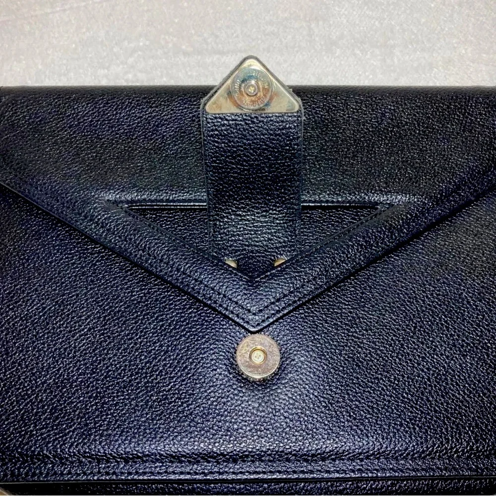 AUTH YSL Yves tSaint Laurent black caviar leather clutch Bag cut out gold logo - Picture 5 of 8